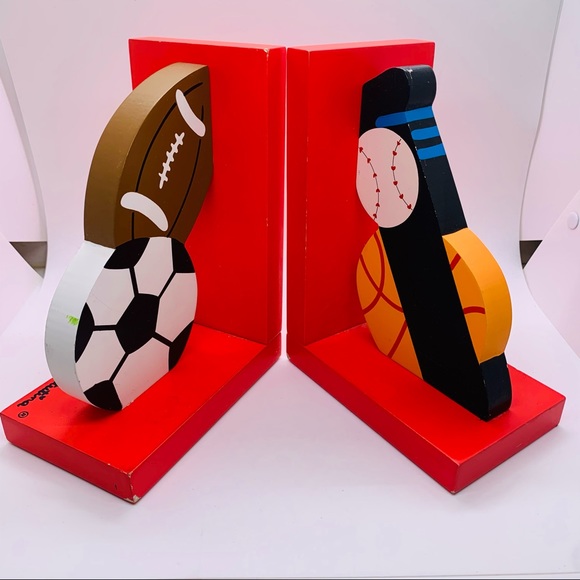 Tatutina Bookend Set of 2 Red for the sports enthusiast - Picture 2 of 11